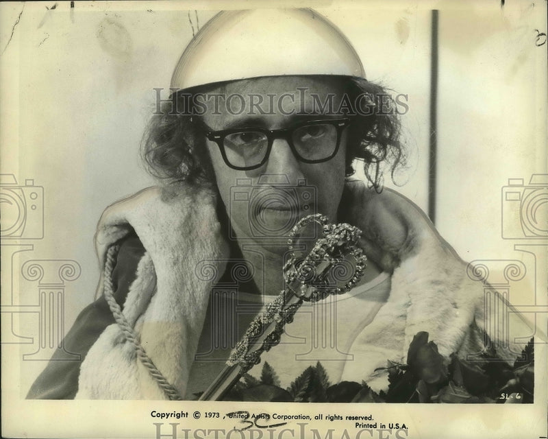Load image into Gallery viewer, 1973 Press Photo Woody Allen stars in Sleeper. - nox02704
