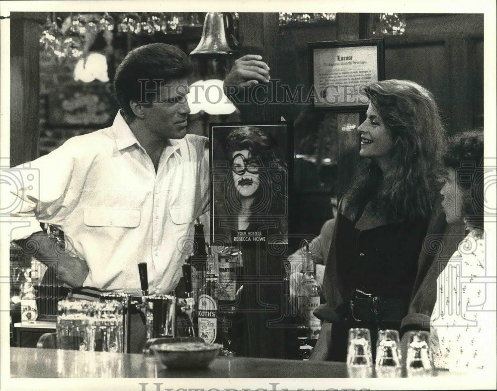 1987 Press Photo Kirstie Alley, Ted Danson and Rhea Perlman on Cheers.- Historic Images