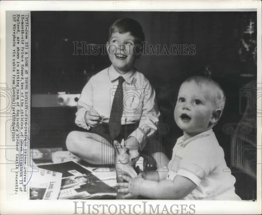 1965 Press Photo Prince Andrew and Prince Edward at Windsor Castle in England.- Historic Images