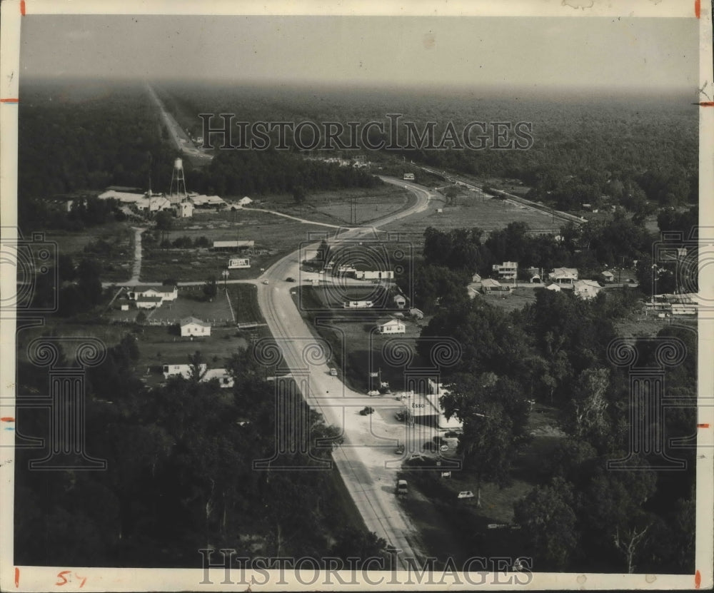 1954 Press Photo Plans to remove traffic hazard at Sorrento and Airline Highway.