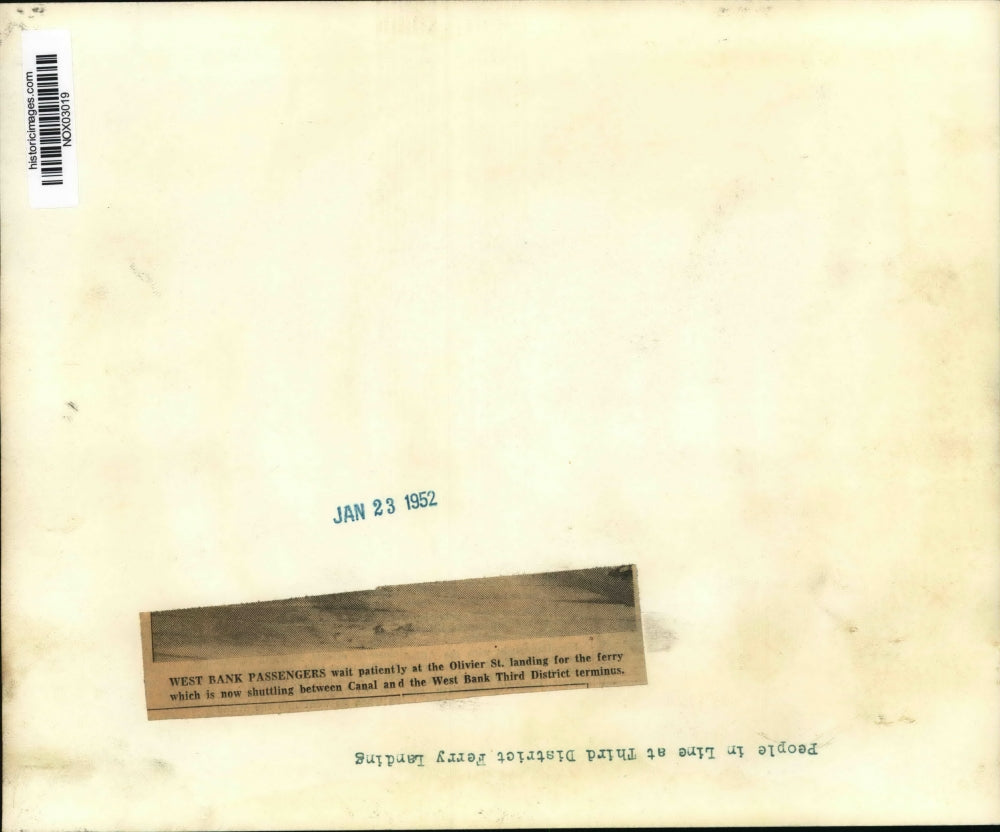 1952 Press Photo New Orleans - West Bank Passengers Wait for Ferry - nox03019