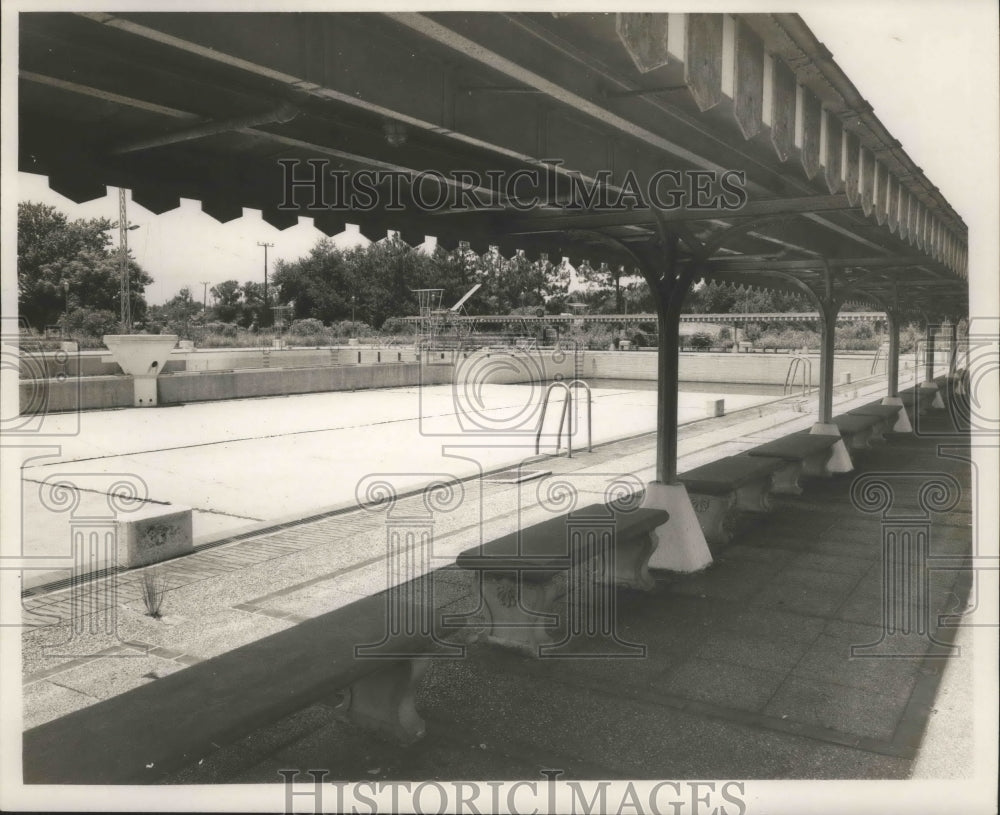 1968 Press Photo View of the Audubon Park swimming pool. - nox03044