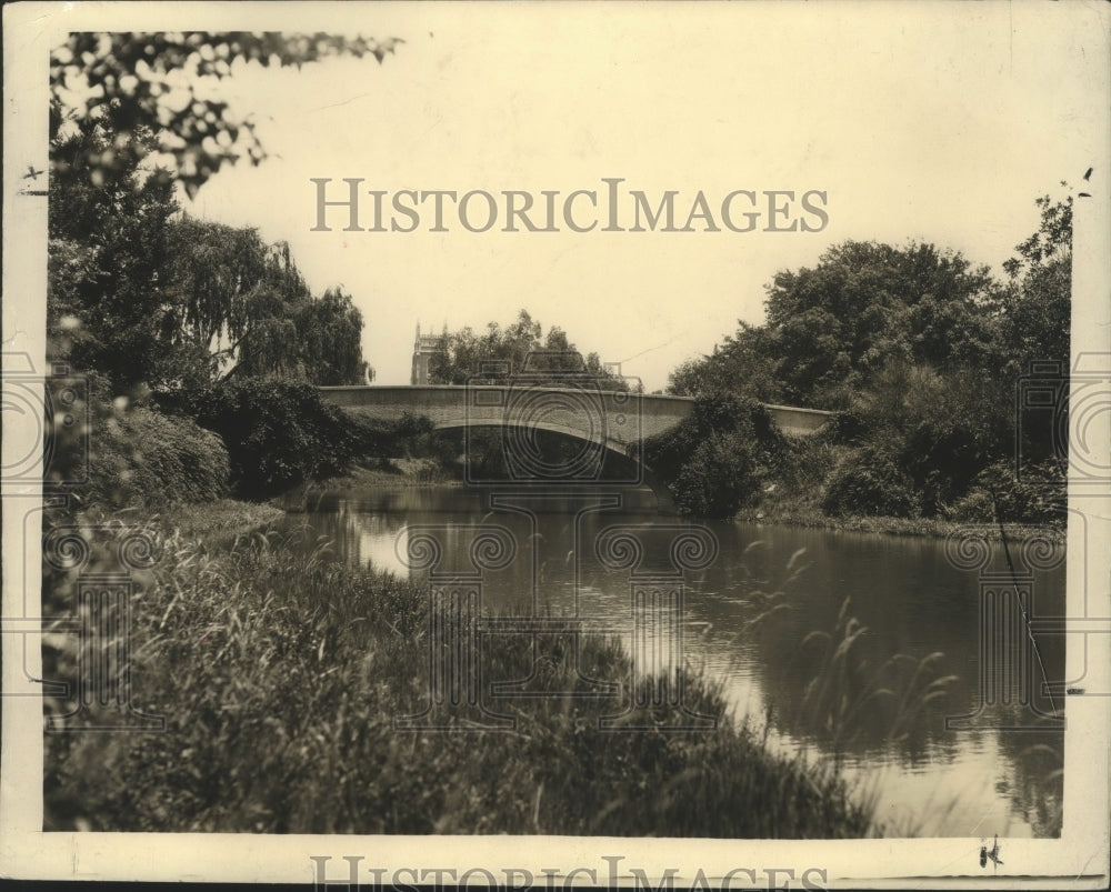 1943 Press Photo New Orleans - Bridge Over Lagoon at Audubon Park - nox03057