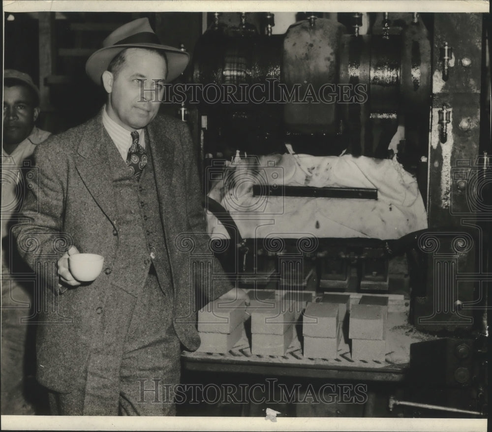 Press Photo Governor Sam Jones in front of Brick Kiln in Angola, Louisiana