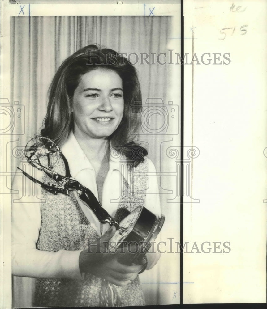 1970 Press Photo Patty Duke wins an Emmy for Best Actress. - nox03497