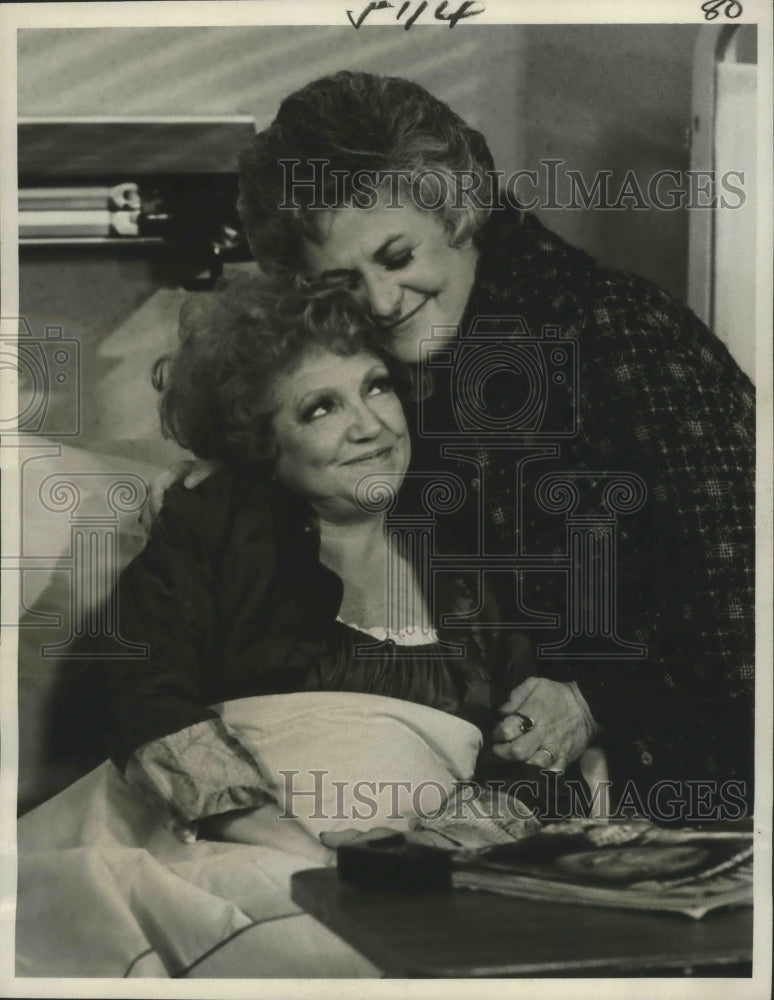 1976 Press Photo Hermione Baddeley & Beatrice Arthur star on Maude, on CBS.