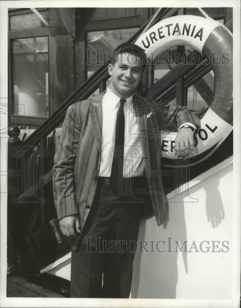 1958 Press Photo Sidney M. Bach, student at Virginia College, on SS Mauretania.