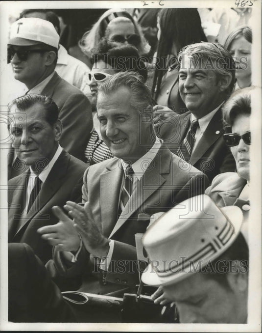 1969 Press Photo Vice President Spiro T. Agnew at Baltimore Colts-Saints Game.