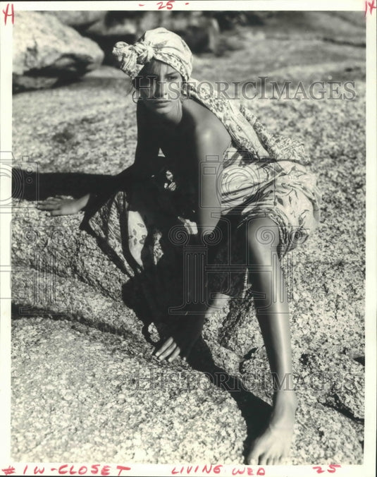 1986 Press Photo Laura Ashley Design - nox03686