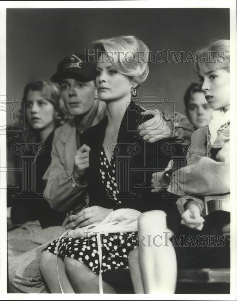 1992 Press Photo Jennifer McComb, M. Astin, B. D&#39;Angelo &amp; M. Clayton in Movie