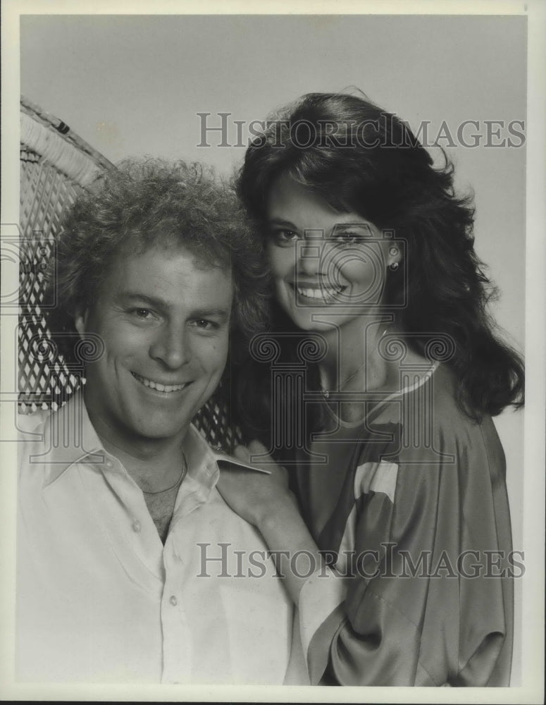 Load image into Gallery viewer, 1982 Press Photo Rod Arrants and Sherry Mathis on Search for Tomorrow, on NBC.
