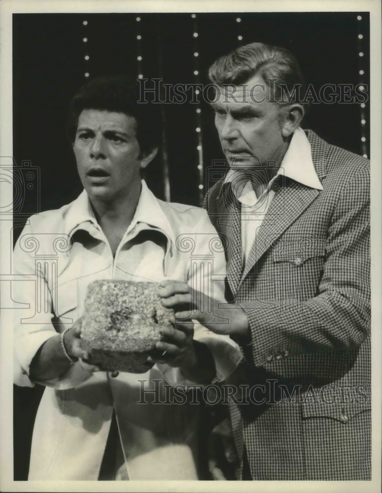 1976 Press Photo Andy Griffith on Easy Does It - Starring Frankie Avalon.- Historic Images