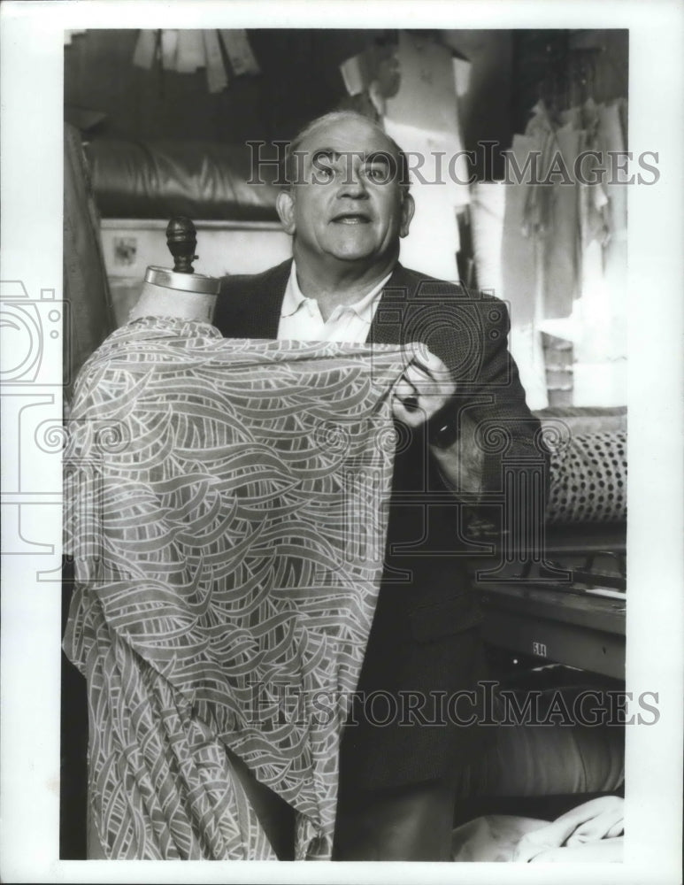 1985 Press Photo Ed Asner stars in Off the Rack, on ABC. - nox04158