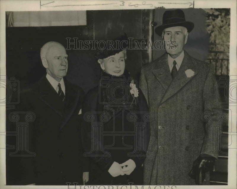 Load image into Gallery viewer, 1940 Press Photo Governor General Earl of Athlone and Princess Alice in New York
