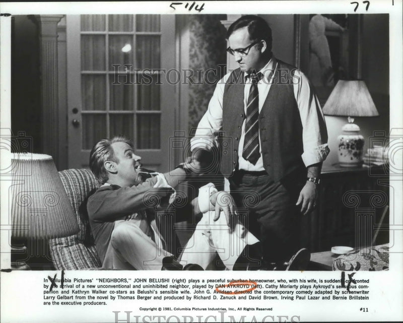 Load image into Gallery viewer, 1981 Press Photo John Belushi and Dan Aykroyd in "Neighbors" - nox04275
