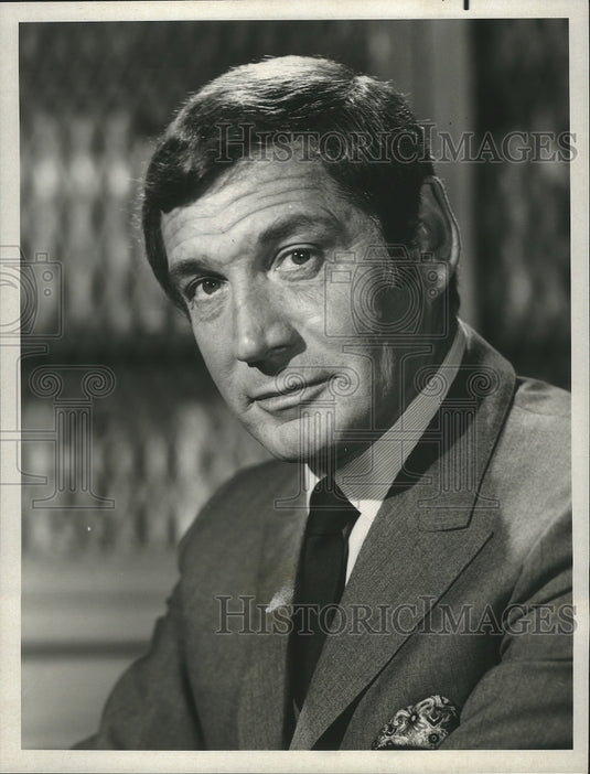 1970 Press Photo Actor Gene Barry in The Name of the Game - nox04329
