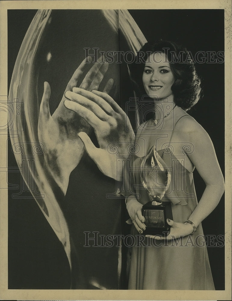 1977 Press Photo Summer Bartholomew, Third Annual People&#39;s Choice Awards Hostess