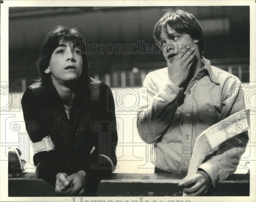 1981 Press Photo Scott Baio-Lance Kerwin in &quot;The Boy Who Drank Too Much&quot; on CBS- Historic Images