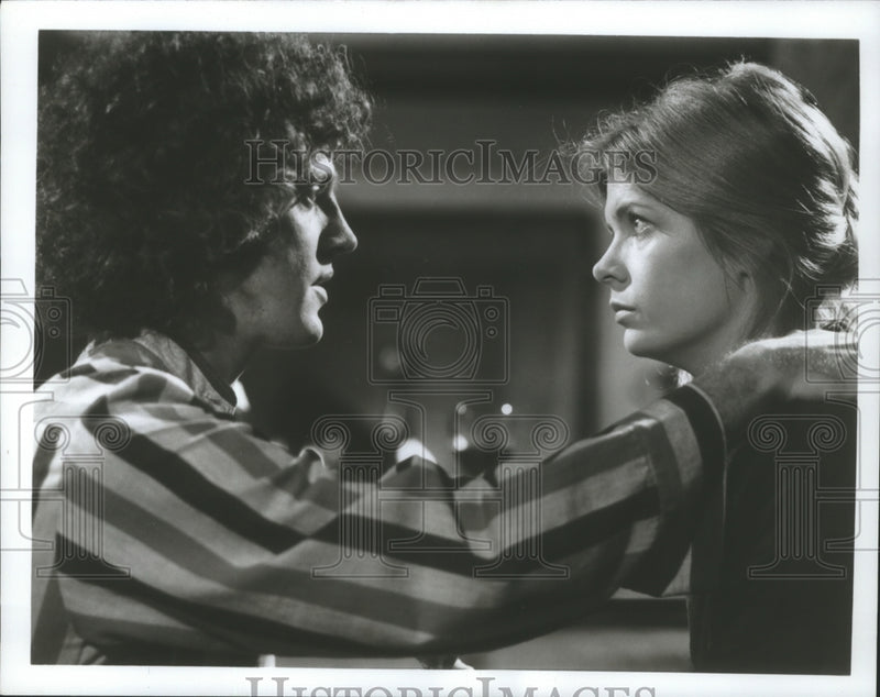 Load image into Gallery viewer, 1978 Press Photo Meredith Baxter-Birney and John Rubinstein on "Family" - ABC-TV
