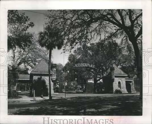1965 Press Photo Audubon Place masonry structures unchanged over 70 years