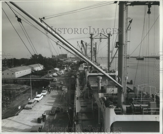 1965 Press Photo The M/V Belmar unloads some of the cars it has transported