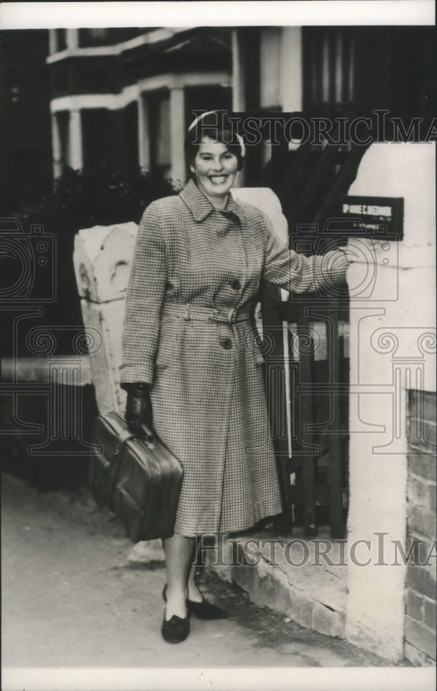 1965 Press Photo Anne Biezanek, Author, &quot;All things New,&quot; Birth Control Provider