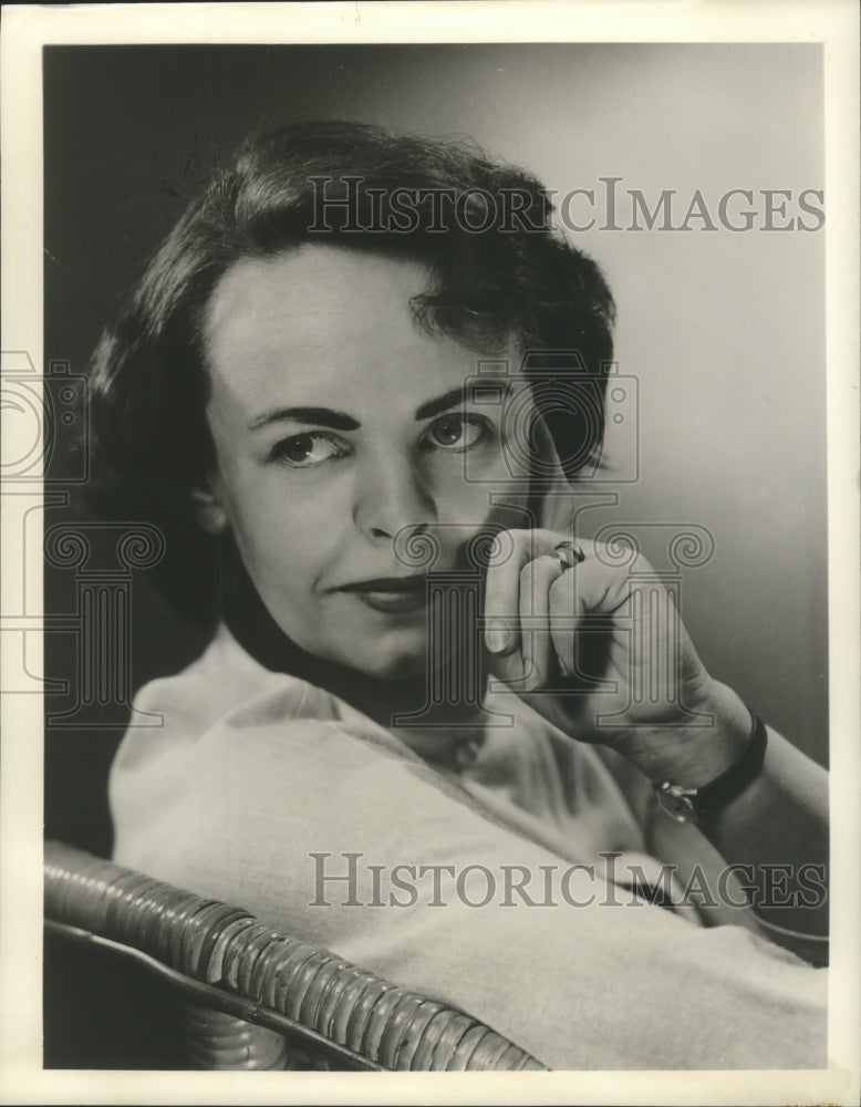 1959 Press Photo Jane Barry's novel,"The Carolinians" about a Loyalist family