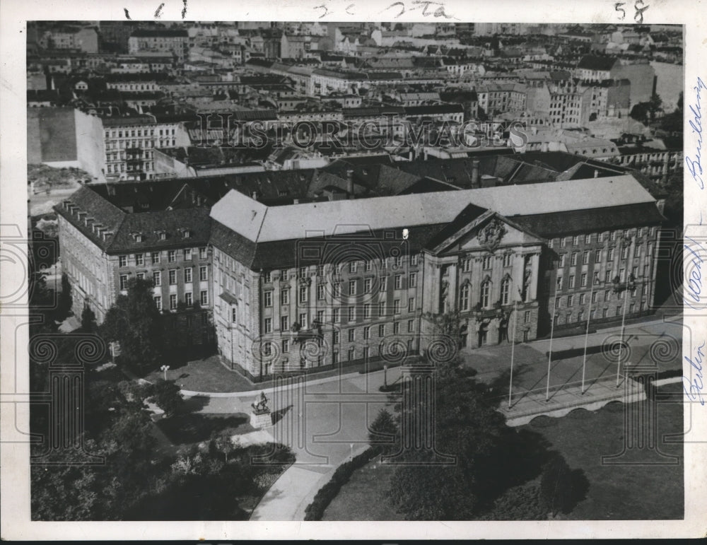 1953 Press Photo Aerial View of Building in US Sector of Berlin, Germany