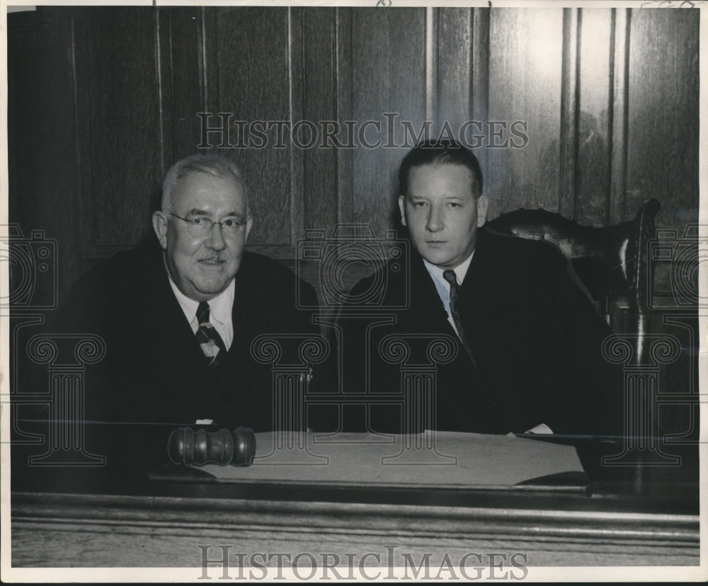 1949 Press Photo Judges Platt and Wingerter for Algiers Playhouse - nox06774