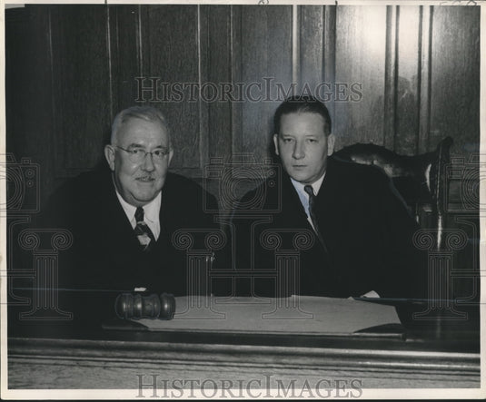 1949 Press Photo Judges Platt and Wingerter for Algiers Playhouse - nox06774
