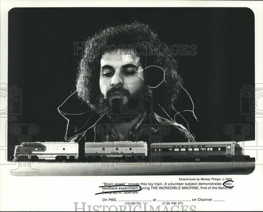 1978 Press Photo Brain Power Moves Toy Train in The Incredible Machine