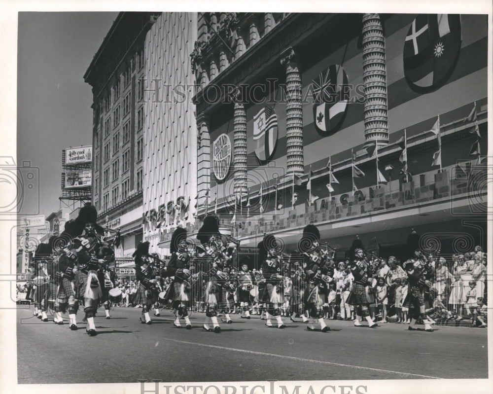 1967 Press Photo Black Watch Band Performs on Canal Street, New Orleans, LA