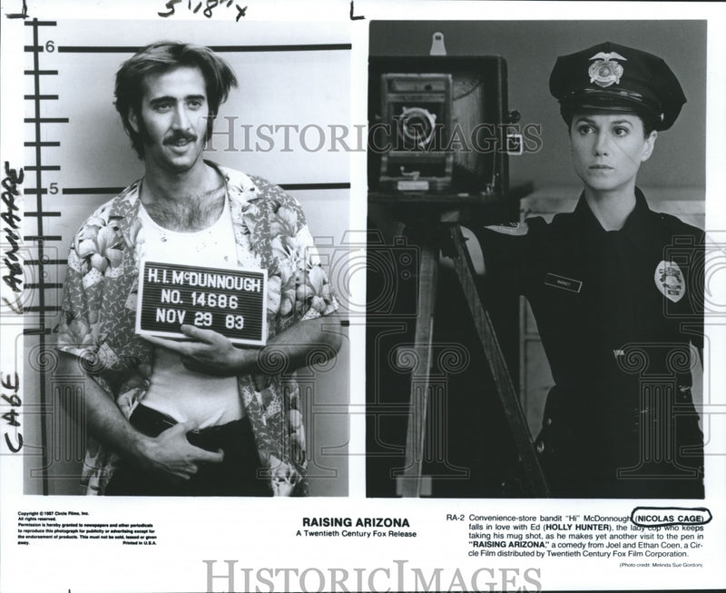 Load image into Gallery viewer, 1987 Press Photo Nicolas Cage and Holly Hunter Star in Raising Arizona
