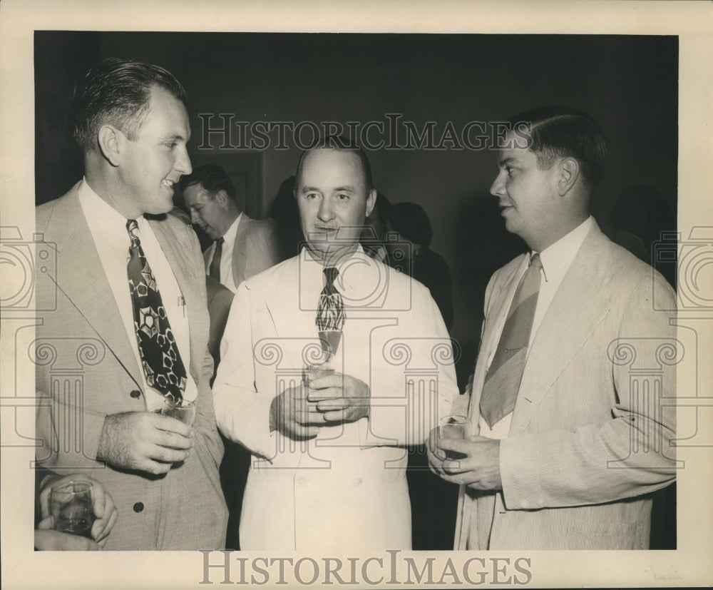 1949 Press Photo L.X. Lamulle with Clinton Bridgeman and Angus Eason - nox07574