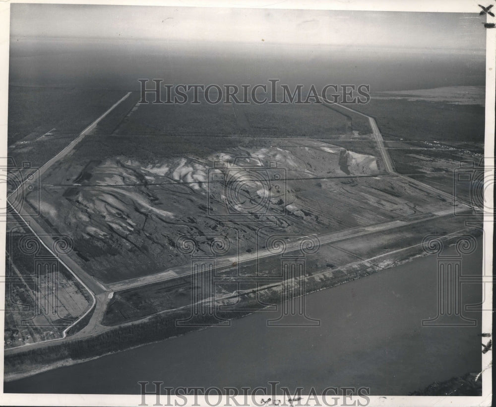 1950 Press Photo New Orleans - Aerial View Bonnet Carre Spillway Gates &amp; Levees