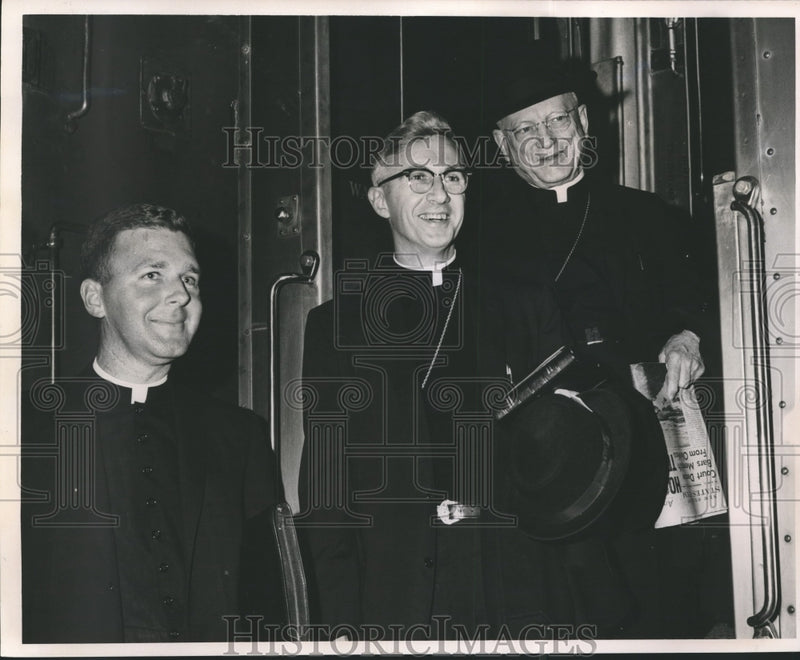 Load image into Gallery viewer, 1962 Press Photo Reverend Montou, Aux. Bishop Boudreaux with Bishop Scheynayder
