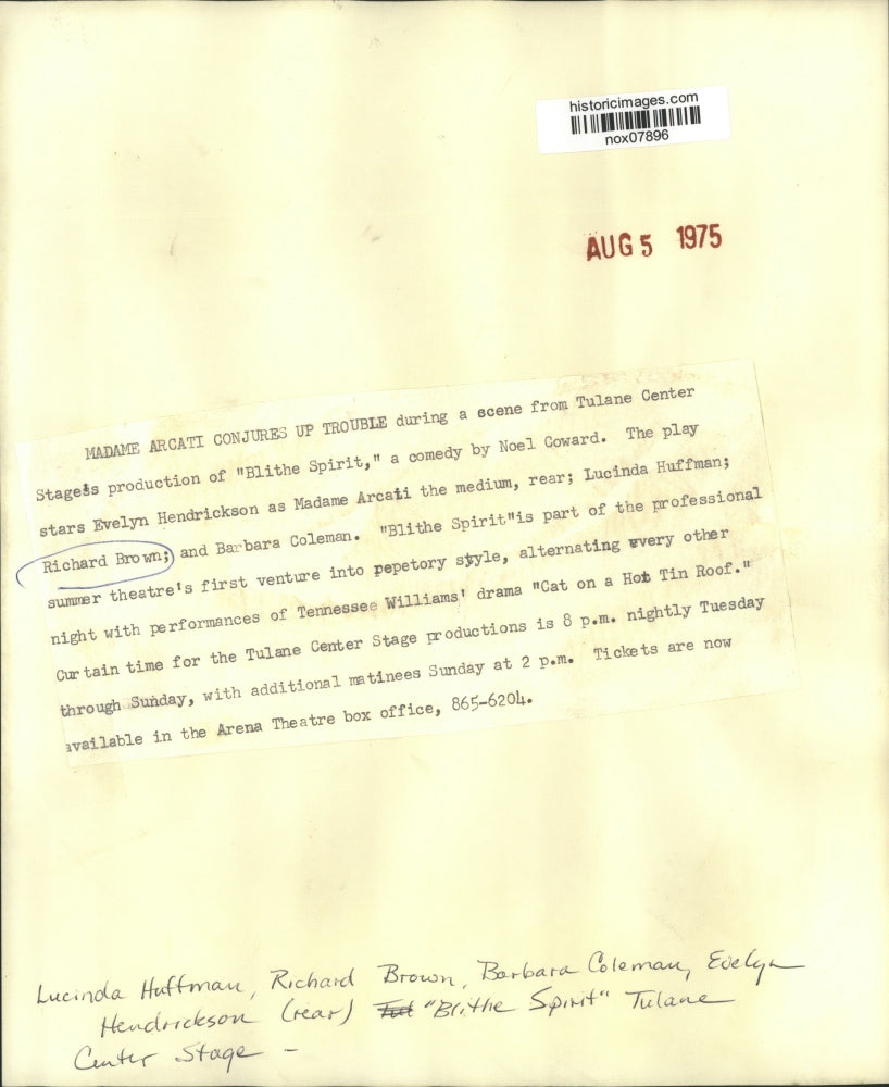 1975 Press Photo Cast of "Blithe Spirit" starring Evelyn Hendrickson