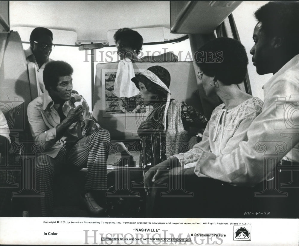1975 Press Photo "Nashville" - Timothy Brown and Geraldine Chaplin, Paramount