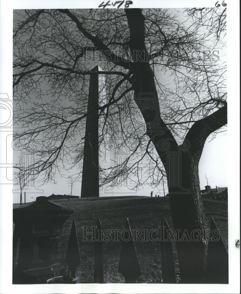 1976 Press Photo Bunker Hill Monument at Breed&#39;s Hill in Boston, Massachusetts