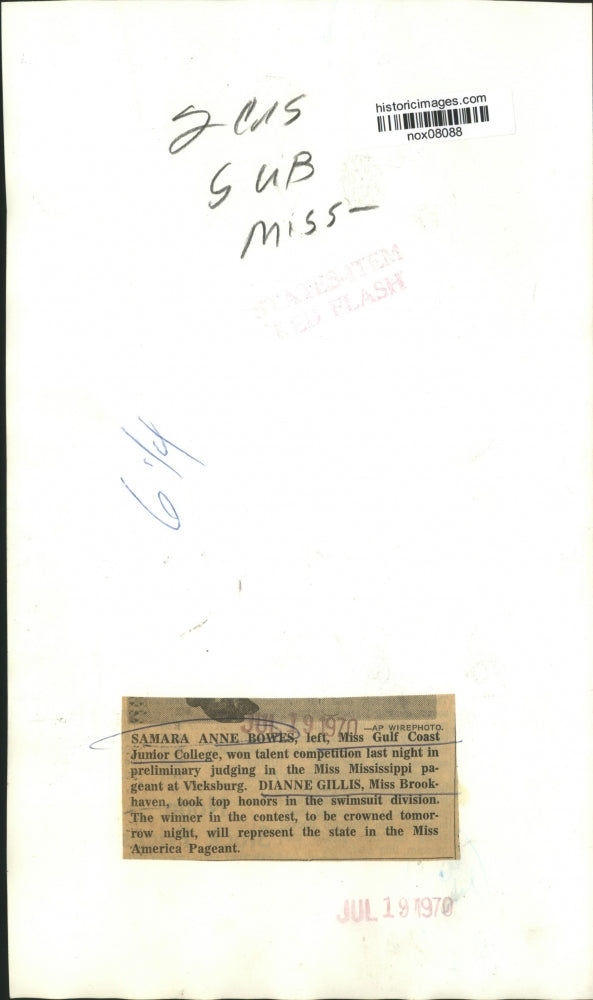 1970 Press Photo Miss Gulf Coast Junior College - Samara Bowes, Dianne Gillis