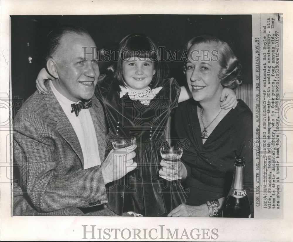 1957 Press Photo Hal Boyle and Wife Frances Celebrate 20th Wedding Anniversary- Historic Images