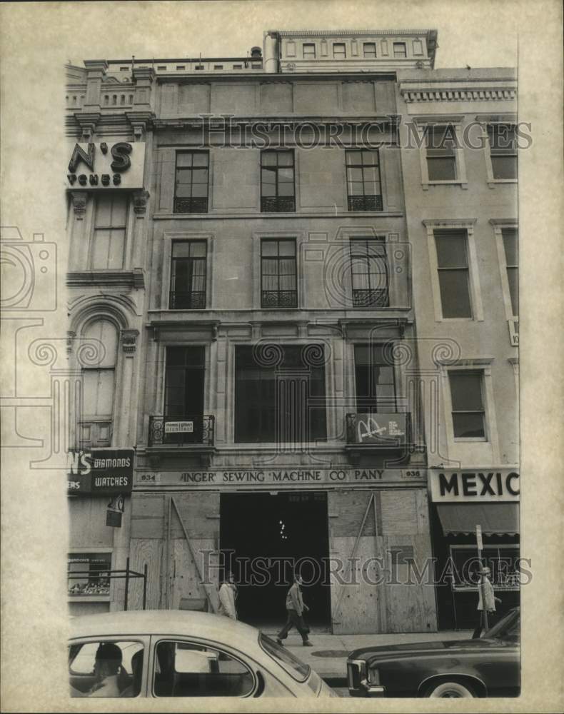 1972 Press Photo Business buildings along Canal Street in New Orleans