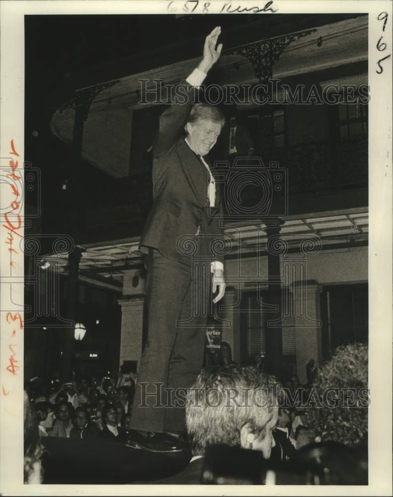 1980 Press Photo President of the United States Jimmy Carter greets supporters- Historic Images