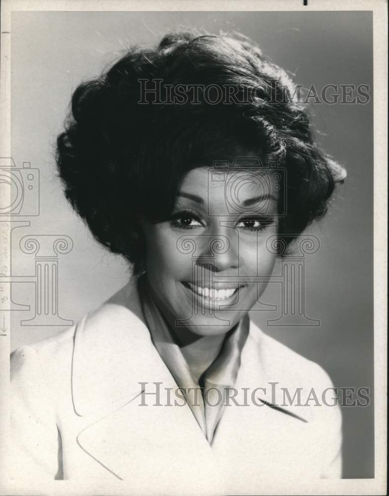 1970 Press Photo Diahann Carrol stars in NBC-TV&#39;s &quot;Julia.&quot; - nox09816- Historic Images