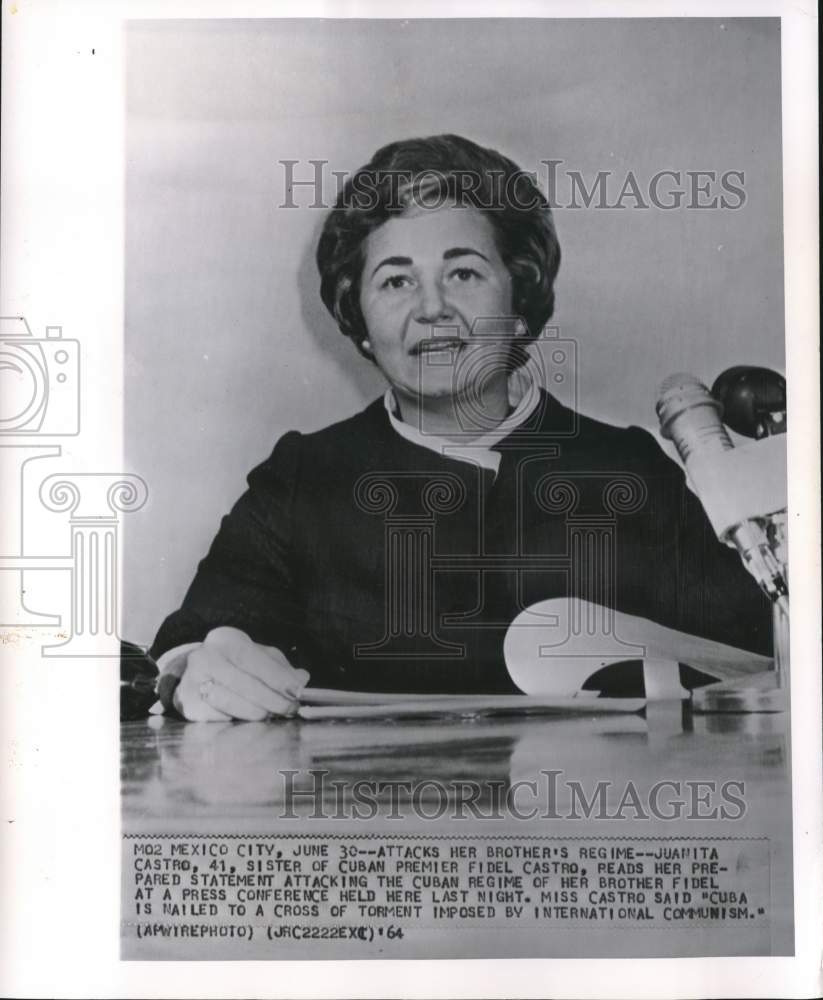 1964 Press Photo Juanita Castro reads statement at Mexico City news conference.- Historic Images