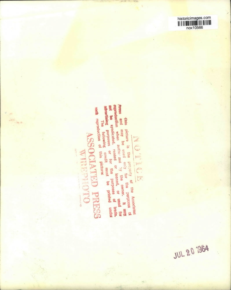 1964 Press Photo Street Vendors in Old Quarter of Bucharest, Romania - nox10566