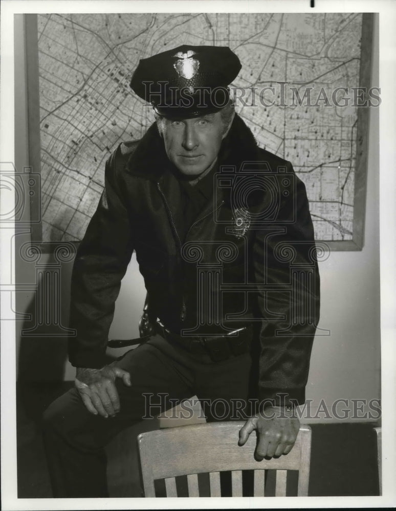 1975 Press Photo Actor Lloyd Bridges as a Police Officer in The Metro Man