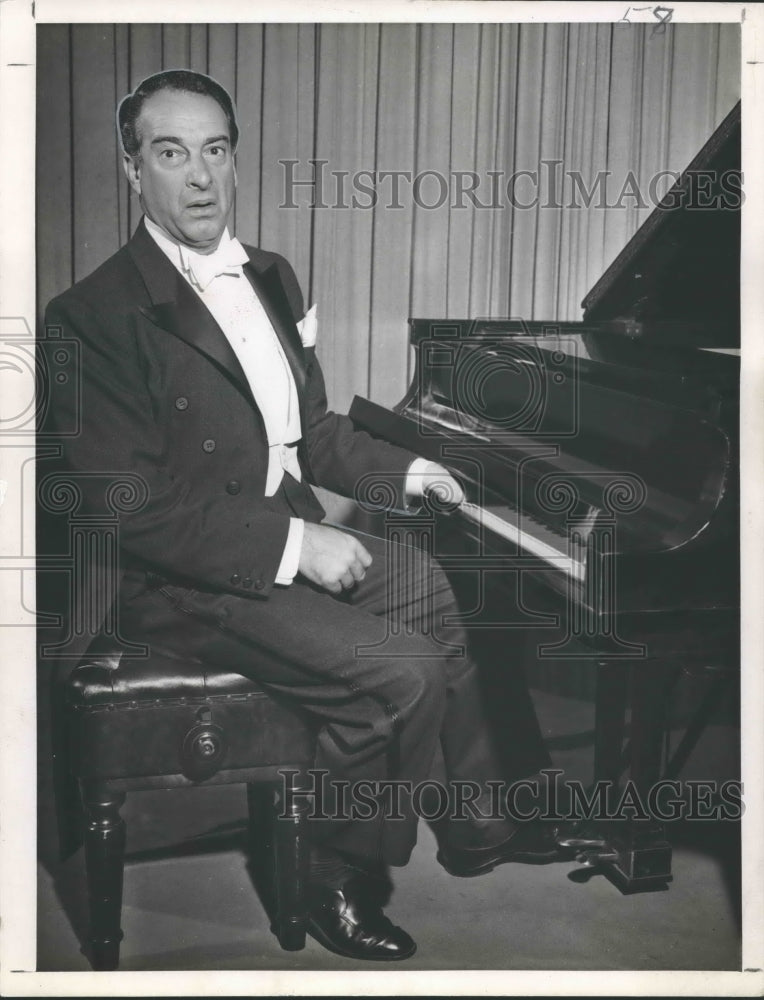 1956 Press Photo Pianist Victor Borge - nox10784