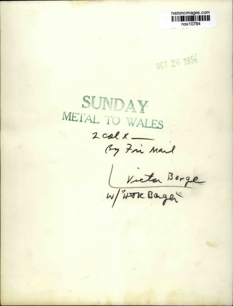 1956 Press Photo Pianist Victor Borge - nox10784