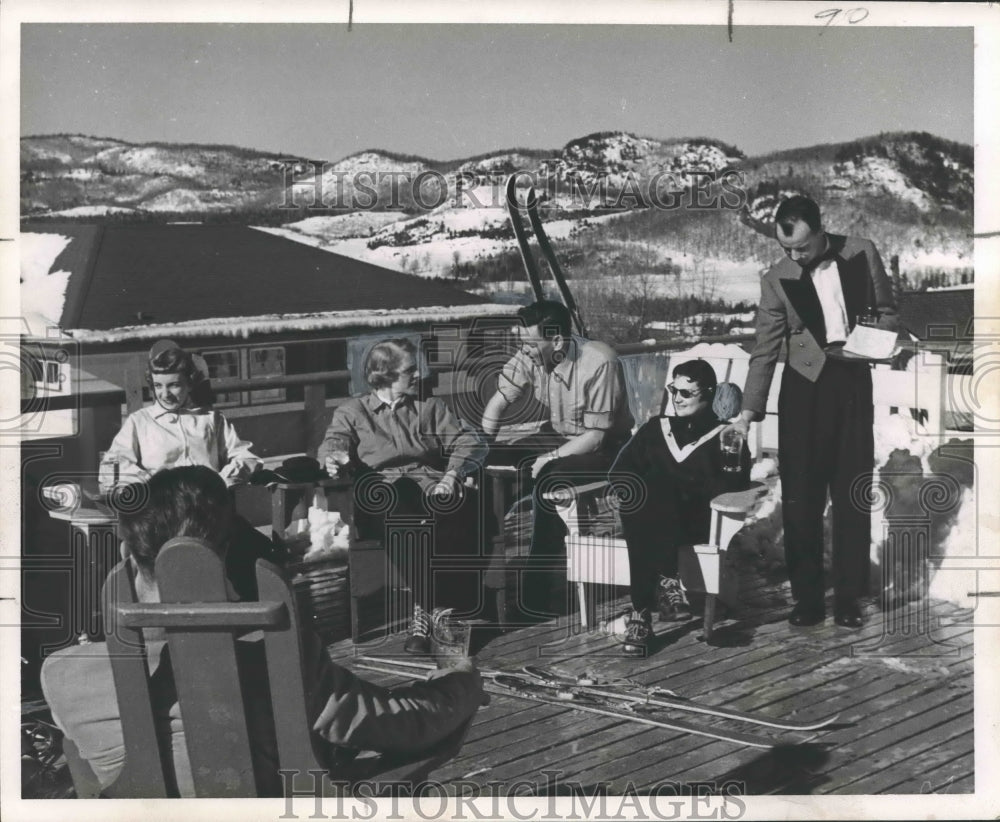 1957 Press Photo Ski Resort Visitors in Ottawa, Canada - nox10977